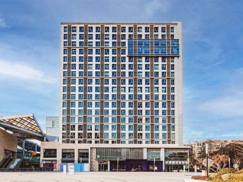 Holiday Inn Express Shanghai Baoyang By Ihg Εξωτερικό φωτογραφία